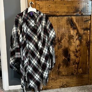 Madden Girl Flannel Shawl/shrug